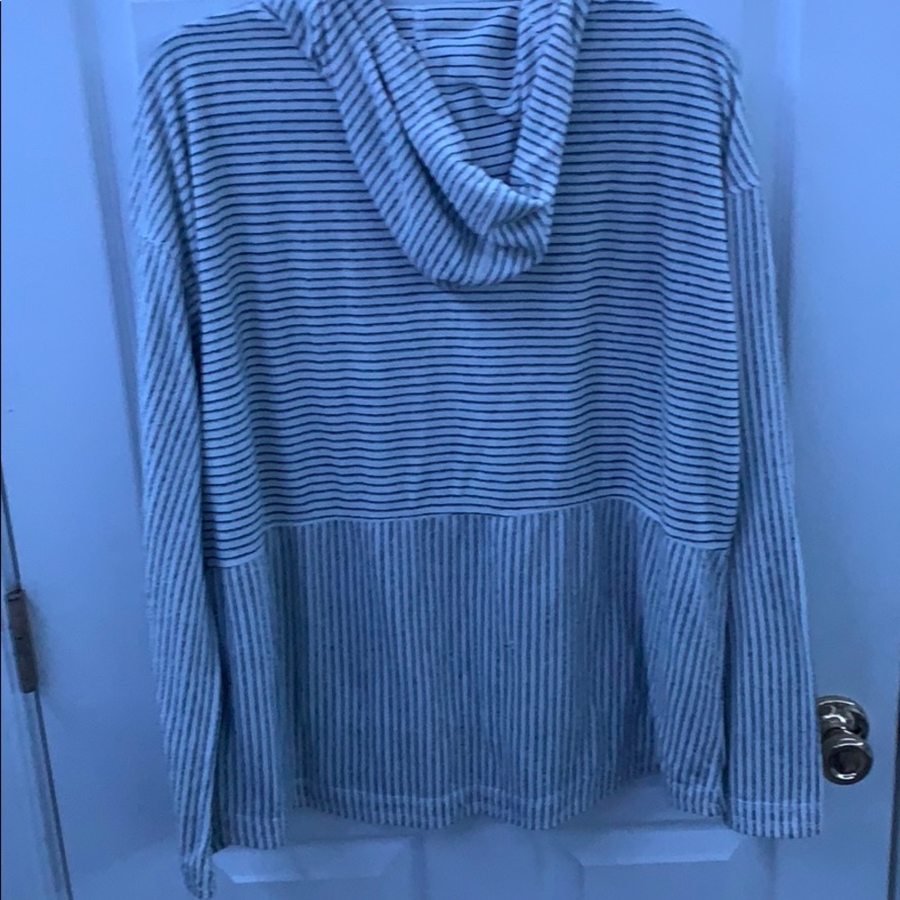 Drug Rug inspired sweatshirt - Picture 3 of 3